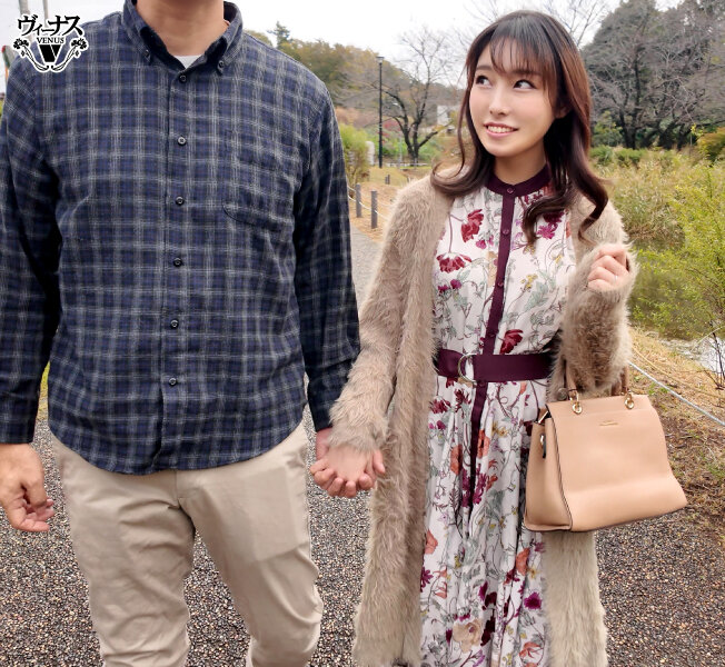 【限定公開】花里アカリの絶叫中出し温泉旅!夫のいない24時間で熟女が理性崩壊した真実の背徳SEX - 画像4