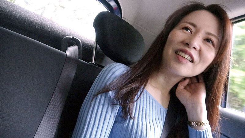 【2023年待望】井上綾子 復活の極上熟女映像!4時間密着で堪能する人妻の乱れと絶頂の数々 - 画像1